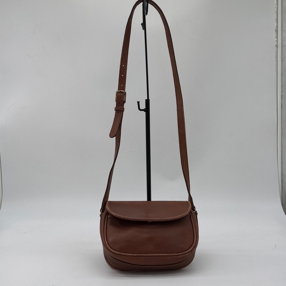 Vintage Coach Casey 9923 British Tan Leather Crossbody Bag